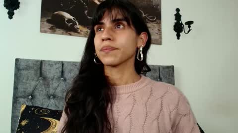 Snapshot of bella_poisonous chatting on November 9, 2025, 11:03 pm Bella online show from November 9, 2025, 11:03 pm