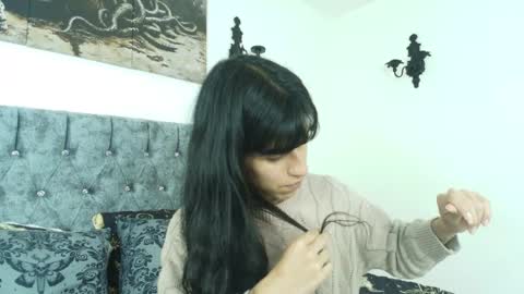 Snapshot of bella_poisonous chatting on May 23, 2026, 2:17 am Bella online show from May 23, 2026, 2:17 am
