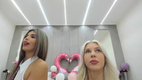 bella_posh online show from September 13, 2025, 10:59 am