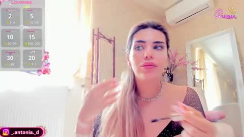 Snapshot of bella_posh chatting on June 15, 2026, 6:59 am bella_posh online show from June 15, 2026, 6:59 am