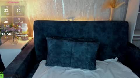 Linda Bella online show from June 9, 2026, 12:33 am