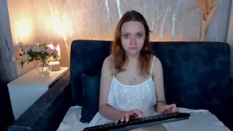 Linda Bella online show from July 14, 2026, 1:08 am