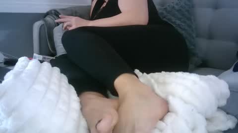 Snapshot of bella_sexy_feet chatting on January 15, 2025, 3:07 pm bella_sexy_feet online show from January 15, 2025, 3:07 pm