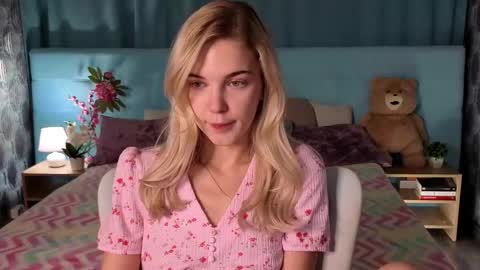 Bella online show from December 1, 2025, 12:15 am