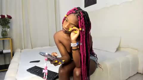 Bella sweetpea online show from June 26, 2026, 3:00 am