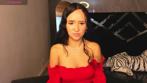 Snapshot of bella_vibes_s chatting on May 9, 2026, 1:05 pm Bella online show from May 9, 2026, 1:05 pm