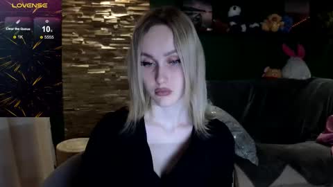 bella_villen online show from February 21, 2026, 12:39 pm