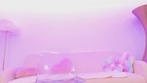 Snapshot of bella_vixen_ chatting on October 14, 2025, 9:04 pm Bella online show from October 14, 2025, 9:04 pm