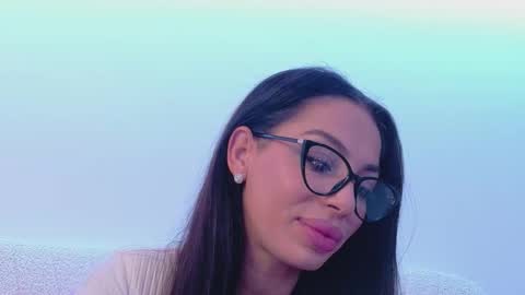 Snapshot of bella_vixen_ chatting on October 20, 2025, 7:58 pm Bella online show from October 20, 2025, 7:58 pm