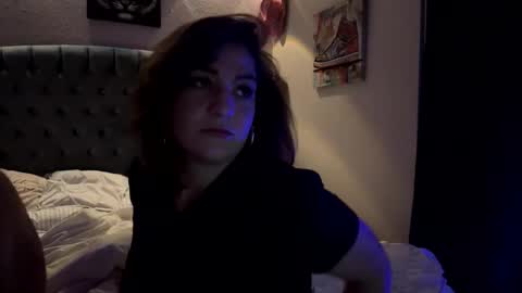 Snapshot of bellabeanz chatting on June 1, 2026, 1:18 am Roxy Rain online show from June 1, 2026, 1:18 am