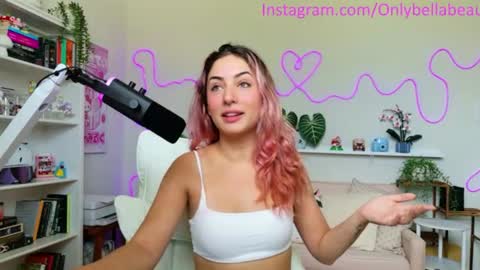 Snapshot of bellabeauu chatting on July 7, 2026, 8:46 pm bella beau online show from July 7, 2026, 8:46 pm