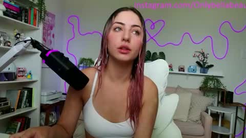 Snapshot of bellabeauu chatting on July 16, 2026, 4:24 pm bella beau online show from July 16, 2026, 4:24 pm