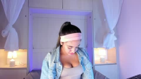 Snapshot of bellabroocks chatting on June 14, 2026, 2:24 am Bella online show from June 14, 2026, 2:24 am