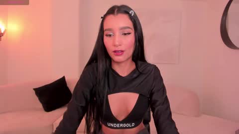 Snapshot of bellacarteer_ chatting on January 22, 2025, 11:34 am Bella C online show from January 22, 2025, 11:34 am