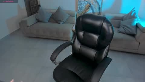 Snapshot of bellacarteer_ chatting on September 28, 2025, 11:21 pm Bella C online show from September 28, 2025, 11:21 pm