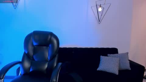 Snapshot of bellacarteer_ chatting on November 4, 2025, 11:42 am Bella C online show from November 4, 2025, 11:42 am