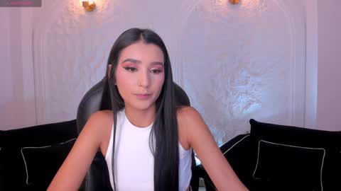 Snapshot of bellacarteer_ chatting on May 12, 2026, 5:43 pm Bella C online show from May 12, 2026, 5:43 pm