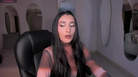 Snapshot of bellacarteer_ chatting on May 29, 2026, 7:23 pm Bella C online show from May 29, 2026, 7:23 pm