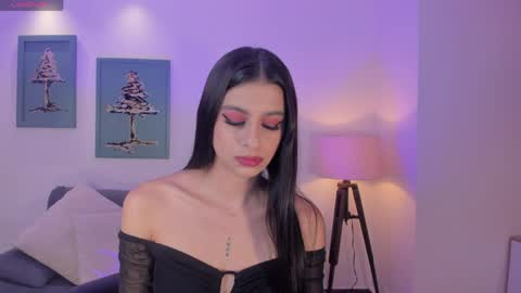 Snapshot of bellaconnor_ chatting on May 5, 2026, 4:20 am Bella online show from May 5, 2026, 4:20 am