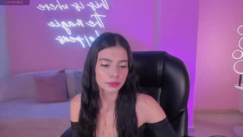 Snapshot of bellaconnor_ chatting on June 18, 2026, 5:19 am Bella online show from June 18, 2026, 5:19 am