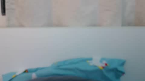 bellacrystall online show from January 7, 2026, 6:05 am