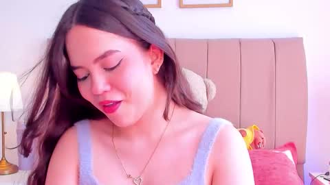 BellaFontana online show from January 8, 2026, 6:43 pm