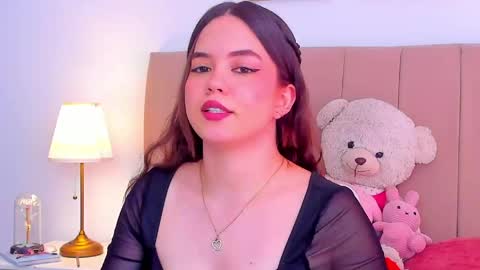 BellaFontana online show from May 13, 2026, 6:05 pm