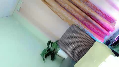 Bella rowt online show from September 30, 2025, 2:27 am