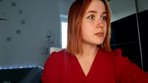 Snapshot of bellahoneyy_ chatting on May 31, 2026, 7:04 pm Bella online show from May 31, 2026, 7:04 pm