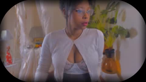 Snapshot of bellahproudly chatting on October 20, 2025, 5:57 pm Bellah online show from October 20, 2025, 5:57 pm