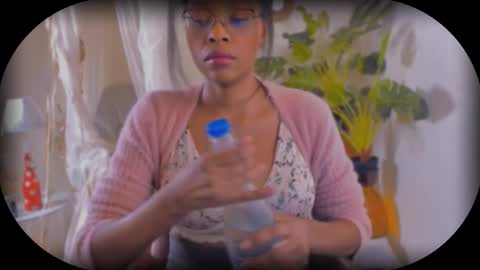 Snapshot of bellahproudly chatting on October 25, 2025, 10:23 am Bellah online show from October 25, 2025, 10:23 am