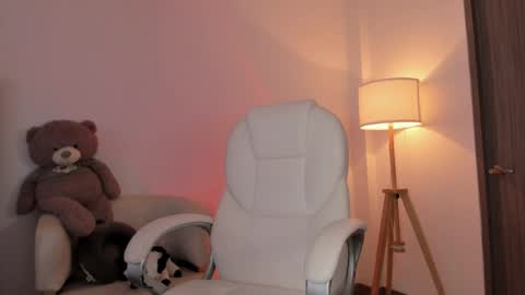 Bella Mia online show from June 2, 2026, 9:28 pm