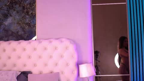 Bella online show from May 23, 2026, 6:34 pm
