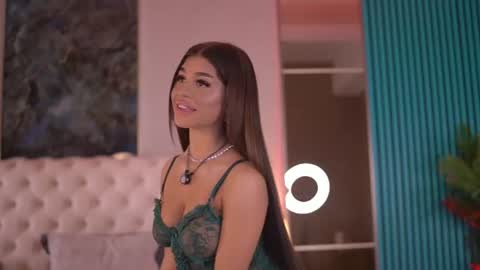 Bella online show from July 29, 2026, 6:50 pm