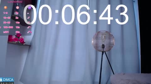 Snapshot of bellaodisea chatting on February 19, 2025, 7:59 pm online show from February 19, 2025, 7:59 pm