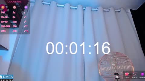 Snapshot of bellaodisea chatting on March 4, 2025, 1:23 am online show from March 4, 2025, 1:23 am