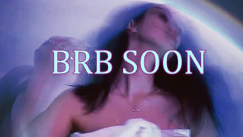 bellaparker_ online show from December 1, 2025, 8:19 am