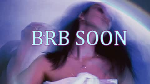 Snapshot of bellaparker_ chatting on May 8, 2026, 10:09 am bellaparker_ online show from May 8, 2026, 10:09 am
