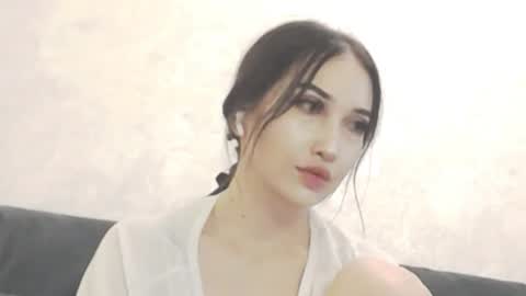 sophie online show from July 17, 2026, 2:07 am