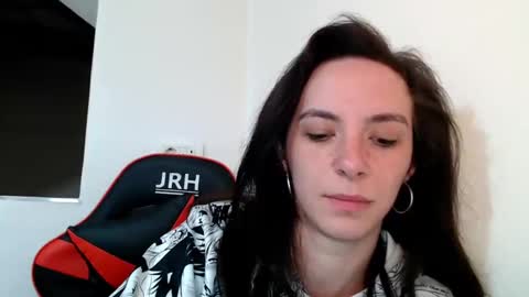 bellaqueen0701 online show from March 5, 2025, 5:07 am