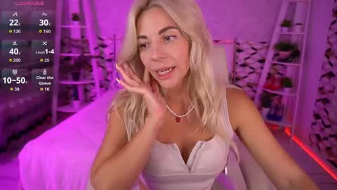 Bella online show from May 29, 2026, 11:52 am