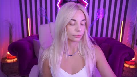 Bella online show from May 31, 2026, 12:56 pm