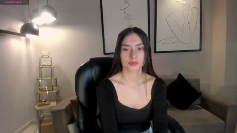 Snapshot of bellastorm1 chatting on June 2, 2026, 10:39 am B E L L A online show from June 2, 2026, 10:39 am