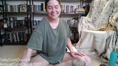 BellaStrange69 online show from April 21, 2026, 1:42 am