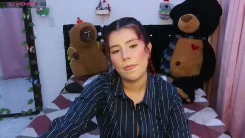 Snapshot of bellatrix_colen chatting on December 17, 2025, 11:11 pm Aleja online show from December 17, 2025, 11:11 pm