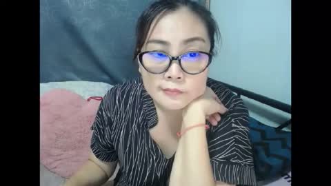 Snapshot of bellbabe chatting on June 8, 2026, 11:43 am Bella online show from June 8, 2026, 11:43 am