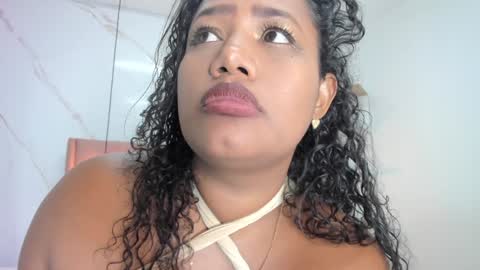 Snapshot of belle_brunette chatting on January 12, 2025, 1:42 am belle online show from January 12, 2025, 1:42 am