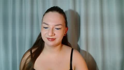 belle_fiesta online show from April 27, 2026, 10:30 pm