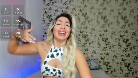 Snapshot of belle_hallle chatting on March 10, 2025, 5:18 pm LucyJelly online show from March 10, 2025, 5:18 pm