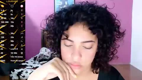 Snapshot of belle_katty000 chatting on November 11, 2025, 1:49 am SOFIA online show from November 11, 2025, 1:49 am